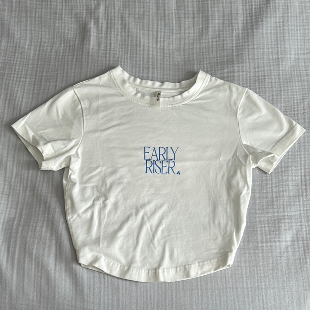 HUFFER - White T-Shirt with Blue 'Early Riser' Print - size US2
